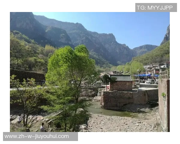 《永载史册的传奇之光献给足球巨星的荣耀之歌》 《永载史册的传奇之光献给足球巨星的荣耀之歌》